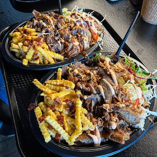 Kebab na talerzu super mega