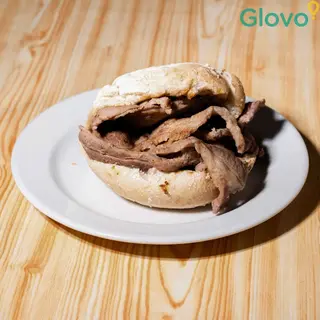 Bifana em pão de água 