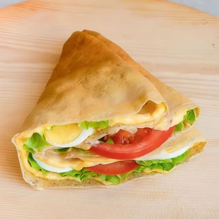 Crepe con mozzarella e pomodoro