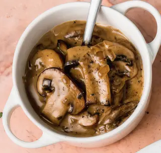 Champiñones en salsa (ración)