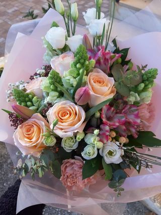  Buket mix cvijeća L