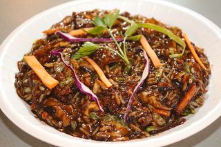 Piletina u ljutom Szechuan sosu, 550g