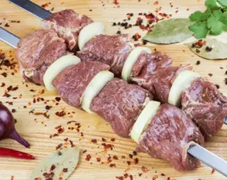 Шашлик з свинного ошийка маринований (1000г)