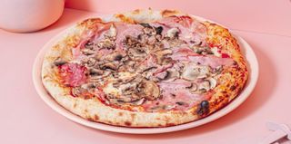 Pizza Proscitto Cotto e funghi