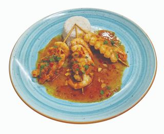 pinchos de gambas picantes