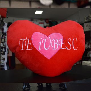 Pernuta in forma de inima te iubesc 40 cm