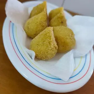 6 mini coxinhas de frango 
