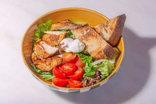 Боул-салат Цезар