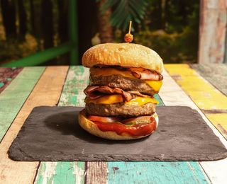 Menú DOUBLE BBQ Bacon CheeseBurger