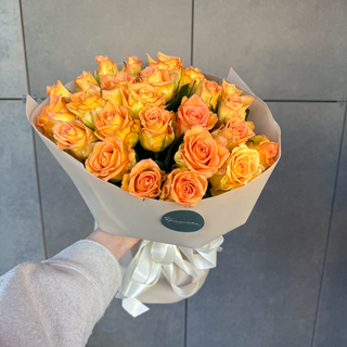 25 троянд Майті