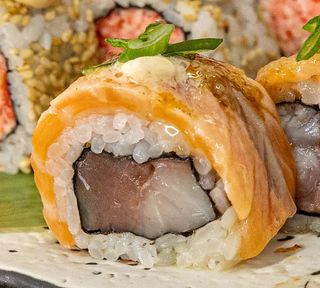 Uramaki Okinawa Roll (4 Pzs.)