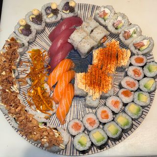 126. Combinado Para 3 O 4 Personas (54 Pzs.)