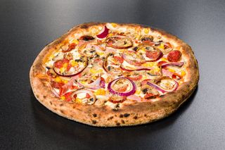 Pizza Țărănească cu Bacon