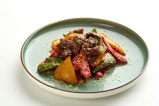 Филе говядины с овощами