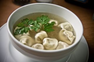 пельмени с бульоном (300 гр.)