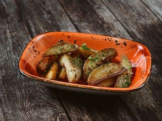 Pieczone ziemniaczki z czosnkiem i zieleniną