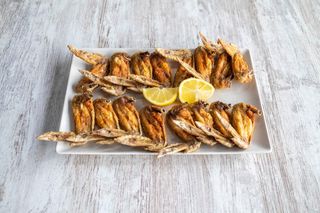 Alitas Fritas (16 uds.)