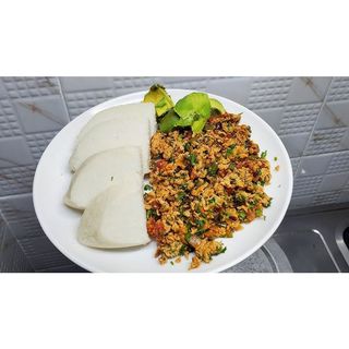 Mayai scrambled ugali