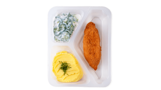 Kotlet de volaille z puree i mizerią 400g