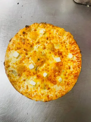 Pizza 4 Quesos Mediana (28 cm)
