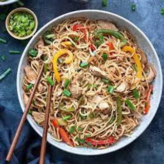 Indian Cottage Cheese (Paneer) Chow Mein Noodles Rice - Medium Portion ( 650ML Pack)