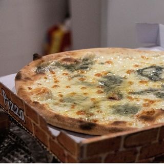 Pizza Tres Quesos