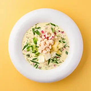 Окрошка на кефірі з курячим філе