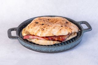 Mesnata slanina u somunu 200g