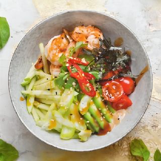 Боул с креветками и рисом