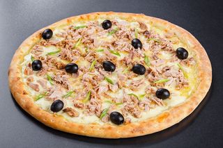 Пицца с тунцом