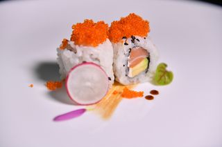 409. Ura tobiko 8 pezzi