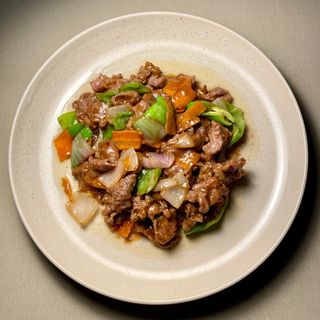 Ternera salteada 炒牛肉
