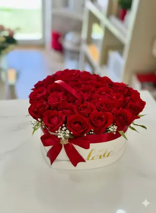 Box Blenc Avec Des Rose Rouge