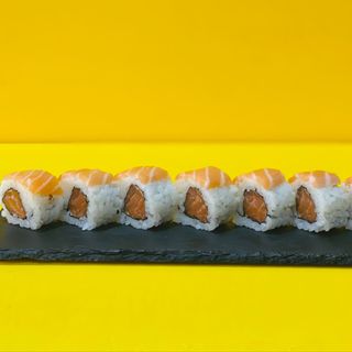 Uramaki salmão