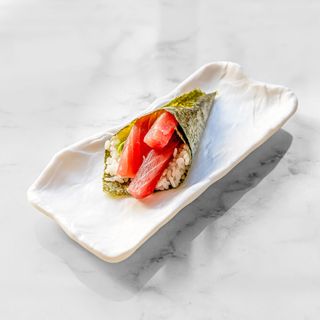 Temaki tonno e avocado