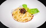 069 Spaghetti al panna tartufo nero
