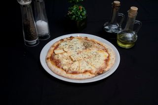 Pizza Quattro formaggi velika 32 cm