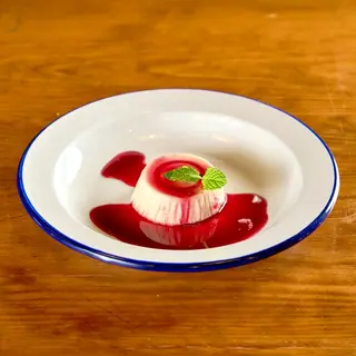 Panna Cotta com frutos vermelhos
