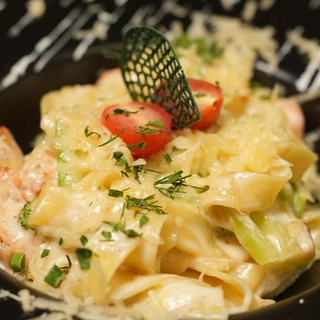  ФЕТУЧИНИ с семгой и брокколи