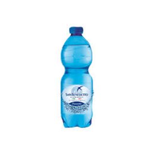 Agua italiana con gas San Benedetti 500ml
