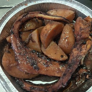 Asado de pulpo con patatas 