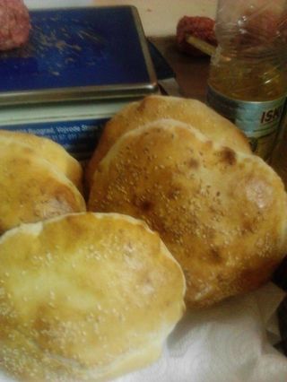 Punjena lepinja sa kajmakom i jajetom