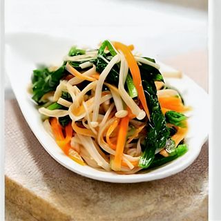 21 Алтын ине саңырауқұлақ салаты Золотая игла со шпинатом 菠菜金针菇