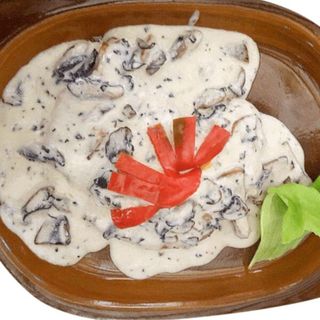 Piept de pui cu ciuperci si smantana