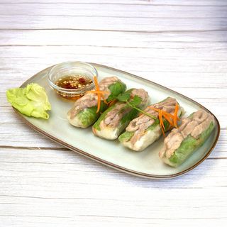 Spring rolls with pork - 4 pieces