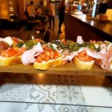 Bruschetta Con Tomatitos Y Su Toque Soleluna