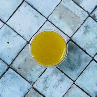 Spremuta di arancia, olio e menta