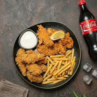 Кентъки пилешки филенца с млечен сос + пържени картофки + Кока Кола