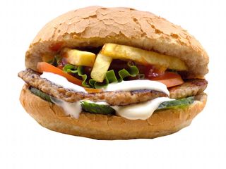 Чийзбургер + пържени картофи +Coca cola original taste (300мл)