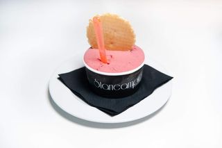 Coppetta con gelato ipocalorico